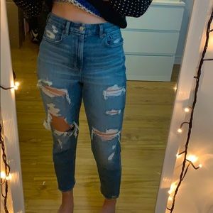 American eagle ripped jeans